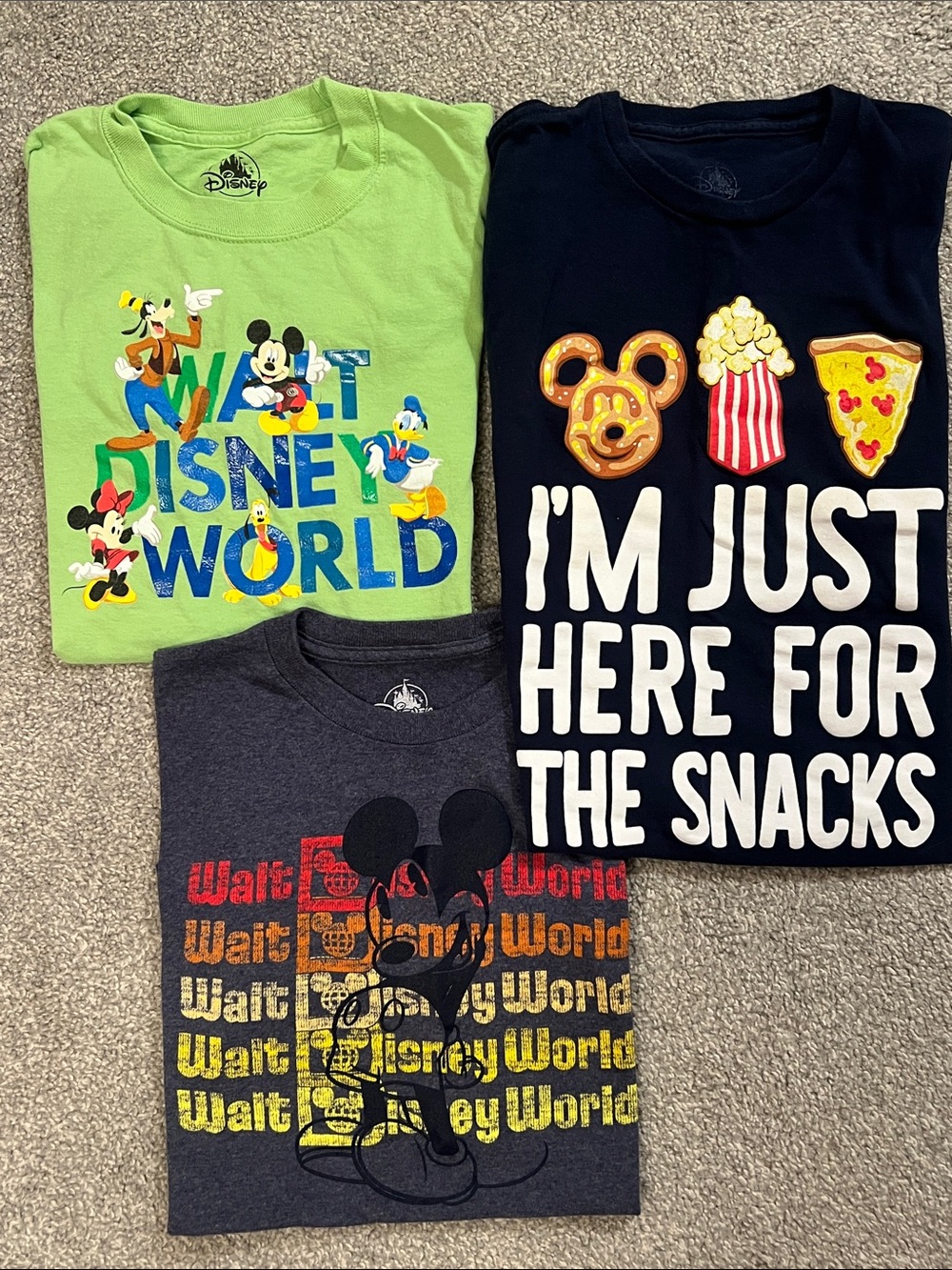 3 assorted youth Walt Disney World park t-shirts (2 sz M, 1 sz L) 🖤🐭❤️